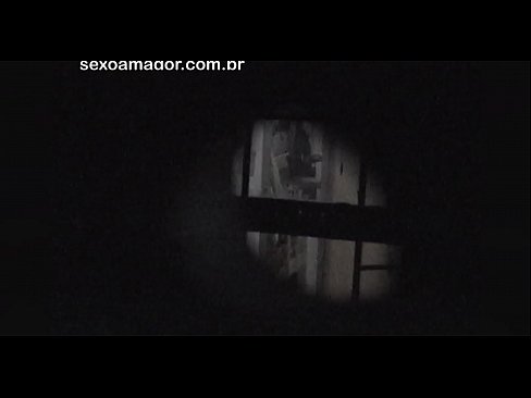 ❤️ Плавушу тајно снима воајер из комшилука скривен иза шупљих цигли ❤ Супер секс код нас ❤