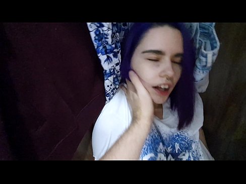 ❤️ Нашао сам своју сестру у орману и помогао јој да сврши ❤ Супер секс код нас ❤